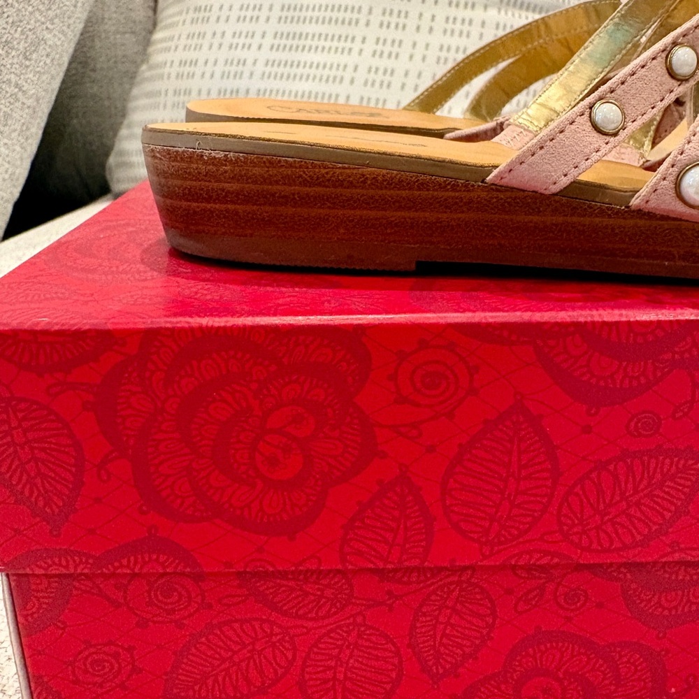 Carlos Santana Pink and Tan Studded Sandals - Picture 6 of 6